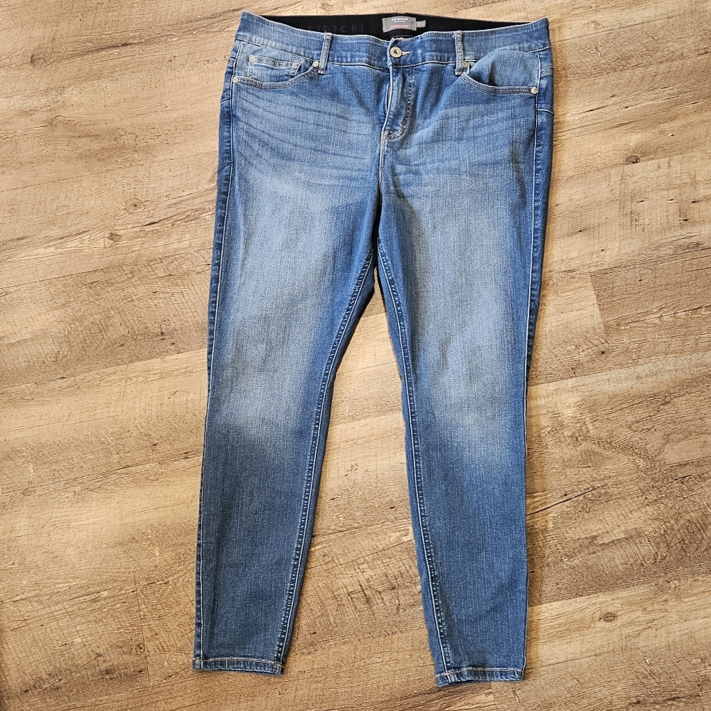 Torrid bombshell skinny premium stretch high rise jeans